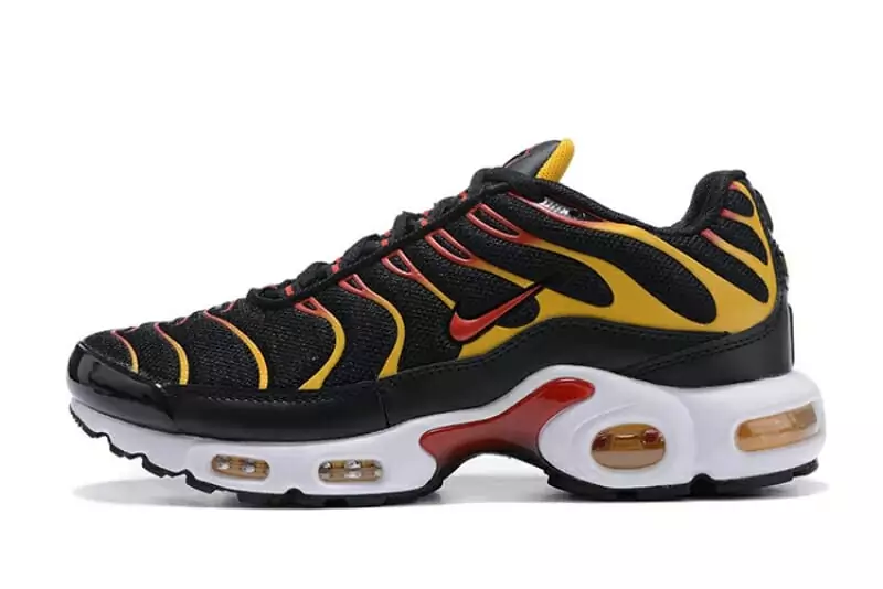 nike air max plus tn  homme noir jaune rouge